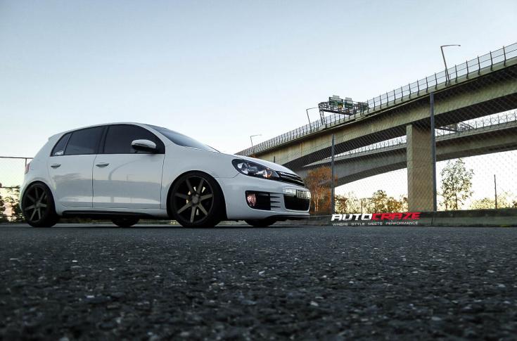 VOLKSWAGEN-GOLF-VERONA-MATTE-BLACK-TINTED-FACE